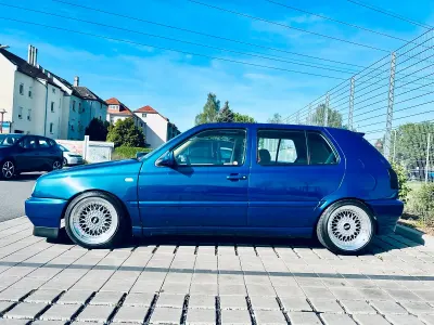 Gebraucht VW Golf III 174 PS (127 kW) 1995 Blau Limousine