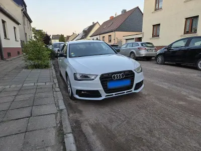 Używany Audi A4 S-Line 245 KM (180 kW) 2015 Szary Kombi