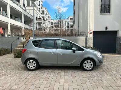Second-hand Opel Meriva 101 CP (74 kW) 2011 Gri Monovolum
