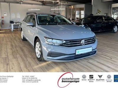 Gebraucht VW Passat 150 PS (110 kW) 2022 Grau Kombi