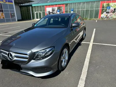 Gebraucht Mercedes E200 Avantgarde 150 PS (110 kW) 2018 Grau Kombi
