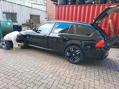 Gebraucht BMW 316 116 PS (85 kW) 2011 Schwarz Kombi