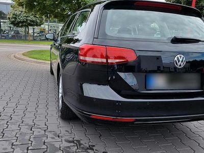 Gebraucht VW Passat Comfortline 150 PS (110 kW) 2017 Schwarz Kombi