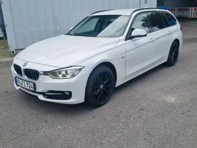 Gebraucht BMW 320 Performance 184 PS (135 kW) 2013 Weiß Kombi