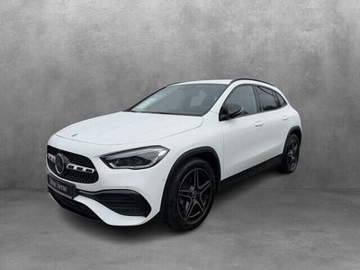Weiß Gebraucht 2022 Mercedes GLA200 AMG line SUV | 33.335 € (Fairer Preis)
