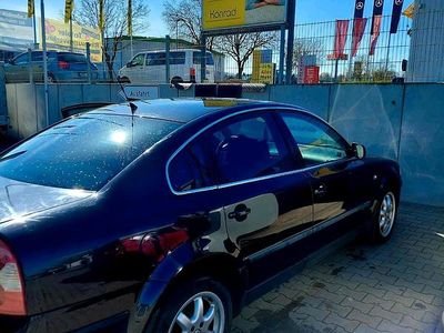 Gebraucht VW Passat 116 PS (85 kW) 2001 Schwarz Limousine