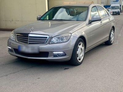 Mercedes 220
