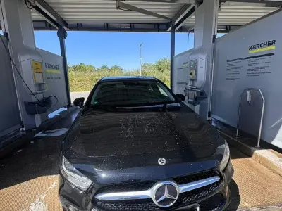 Gebraucht Mercedes A180 136 PS (100 kW) 2020 Schwarz Limousine