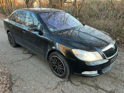 Schwarz Gebraucht 2009 Skoda Octavia Limousine | 3.350 € (Fairer Preis)