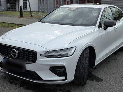 Second-hand Volvo S60 R-Design 197 CP (144 kW) 2021 Alb Berlinǎ