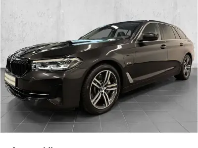 Usata BMW 520 Sport Line 184 CV (135 kW) 2022 Grigio Station wagon