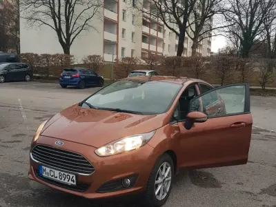 Gebraucht Ford Fiesta 101 PS (74 kW) 2013 Braun Kleinwagen