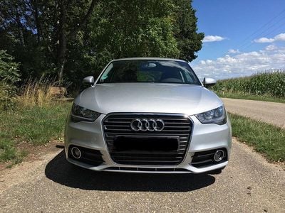 Second-hand Audi A1 Premium 105 CP (77 kW) 2010 Argintiu Hatchback