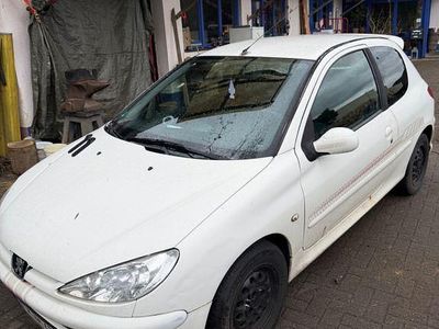 Gebraucht Peugeot 206 Filou 75 PS (55 kW) 2005 Weiß Limousine