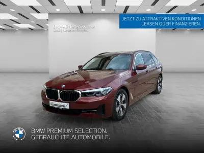 Gebraucht BMW 530 245 PS (180 kW) 2023 Rot Kombi
