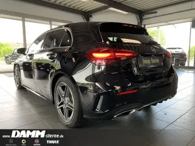 Gebraucht Mercedes A200 AMG 150 PS (110 kW) 2024 Kosmosschwarz Limousine