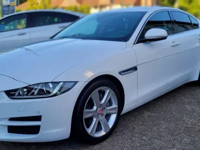 Gebraucht Jaguar XE 179 PS (131 kW) 2016 Weiß Limousine