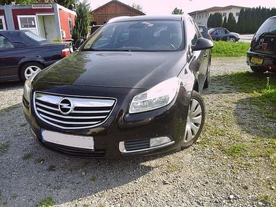 Second-hand Opel Insignia Active 131 CP (96 kW) 2013 Maro Break