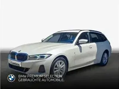 Gebraucht BMW 330 245 PS (180 kW) 2025 Weiß (mineralweiß metallic) Kombi