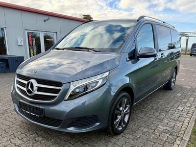 Mercedes V220