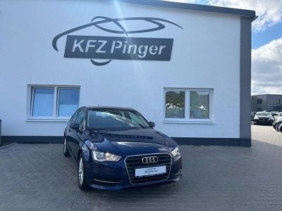 Blau Gebraucht 2015 Audi A3 Ambiente Limousine | 13.300 € (Fairer Preis)