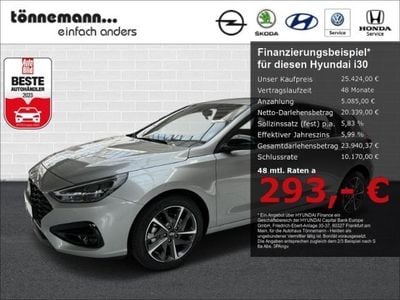 Shimmering silver Gebraucht 2024 Hyundai i30 Advantage Limousine | 25.424 € (Fairer Preis)