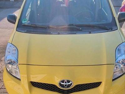 Gebraucht Toyota Yaris 69 PS (50 kW) 2009 Gelb Kleinwagen