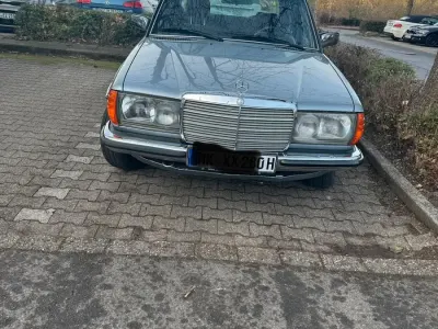 Brugt Mercedes E280 185 HK (136 kW) 1980 Sedan
