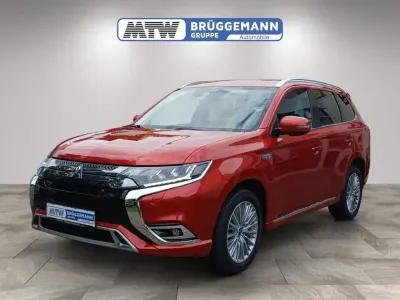 Używany Mitsubishi Outlander P-HEV Top 224 KM (164 kW) 2019 Czerwony SUV