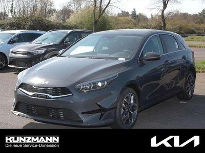 Pentametal metallic Gebraucht 2025 Kia Ceed Kleinwagen | 23.989 € (Guter Preis)