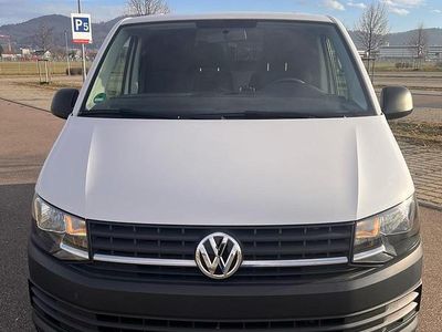 Gebraucht VW Transporter 115 PS (84 kW) 2018 Weiß Van