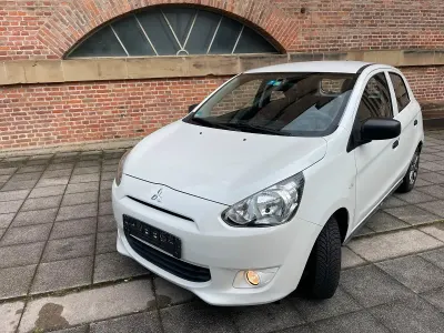 Gebraucht Mitsubishi Space Star 71 PS (52 kW) 2014 Weiß Van / Kleinbus