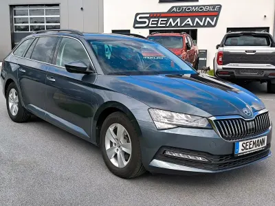 Gebraucht Skoda Superb Ambition 122 PS (89 kW) 2021 Grau Kombi