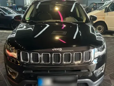 Gebraucht Jeep Compass Limited 170 PS (125 kW) 2020 Schwarz SUV