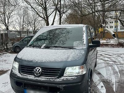 Silber Gebraucht 2008 VW Caravelle Van / Kleinbus | 10.500 €