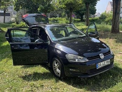 Schwarz Gebraucht 2014 VW Golf VII Trendline Kleinwagen | 9.999 € (Teuer)