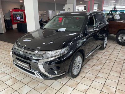 Gebraucht Mitsubishi Outlander P-HEV Basis 135 PS (99 kW) 2020 Schwarz SUV