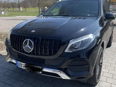 Gebraucht Mercedes GLE250 AMG line 204 PS (150 kW) 2017 Schwarz SUV