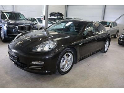 Porsche Panamera 4