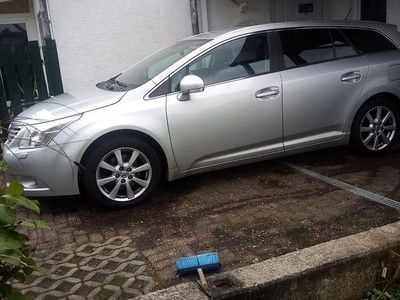 Gebraucht Toyota Avensis Executive 150 PS (110 kW) 2010 Grau Kombi