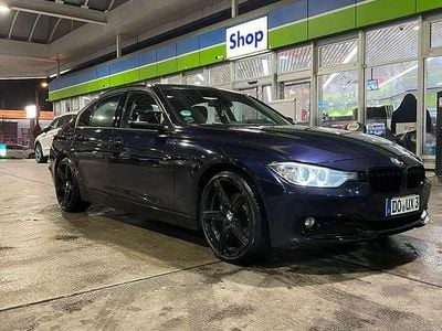 Gebraucht BMW 320 Sport Line 184 PS (135 kW) 2012 Schwarz Limousine