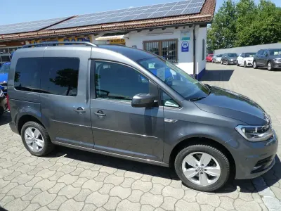 Gebraucht VW Caddy Comfortline 150 PS (110 kW) 2020 Grau Van / Kleinbus