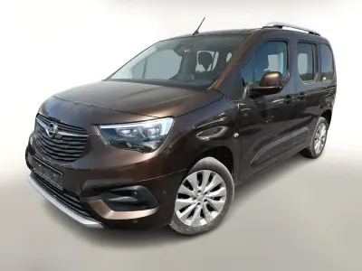 Gebraucht Opel Combo Life Innovation 131 PS (96 kW) 2021 Cosmic braun perleffekt Van / Kleinbus