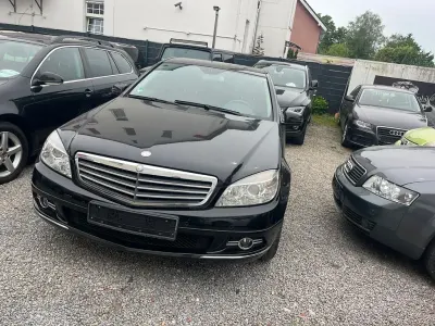 Gebraucht Mercedes C180 156 PS (114 kW) 2011 Schwarz Limousine