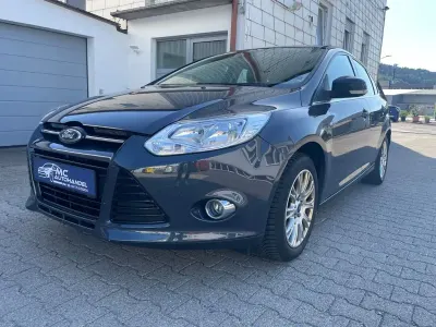 Gebraucht Ford Focus Titanium 125 PS (91 kW) 2011 Grau Limousine