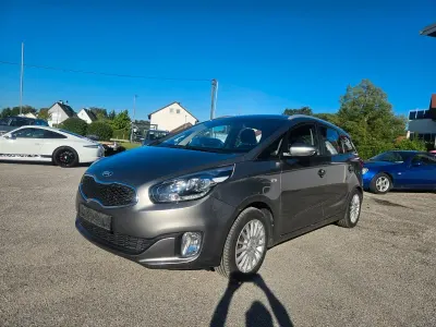 Gebraucht Kia Carens Attract 135 PS (99 kW) 2014 Silber Van / Kleinbus