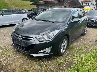 Gebraucht Hyundai i40 Edition 136 PS (100 kW) 2013 Grau Kombi