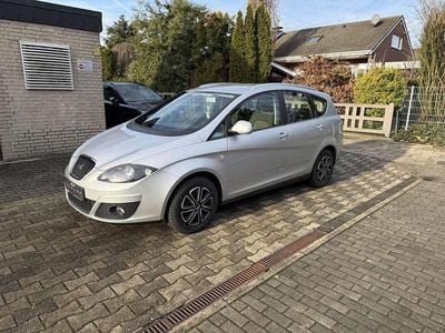 Gebraucht Seat Altea XL Style 125 PS (91 kW) 2011 Silber Van / Kleinbus