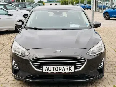 Gebraucht Ford Focus 120 PS (88 kW) 2019 Grau Limousine