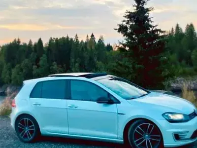 Second-hand VW Golf VII GTE 204 CP (150 kW) 2016 Alb Berlinǎ